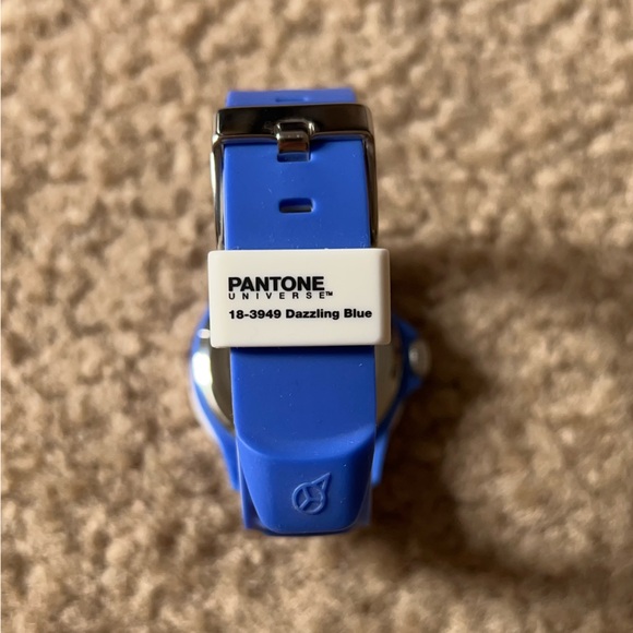 Pantone Ice Watch: 18-3949 Dazzling Blue - Picture 8 of 10